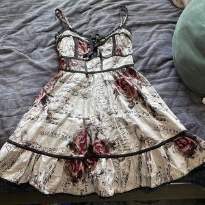 Hot Topic Dress size medium.